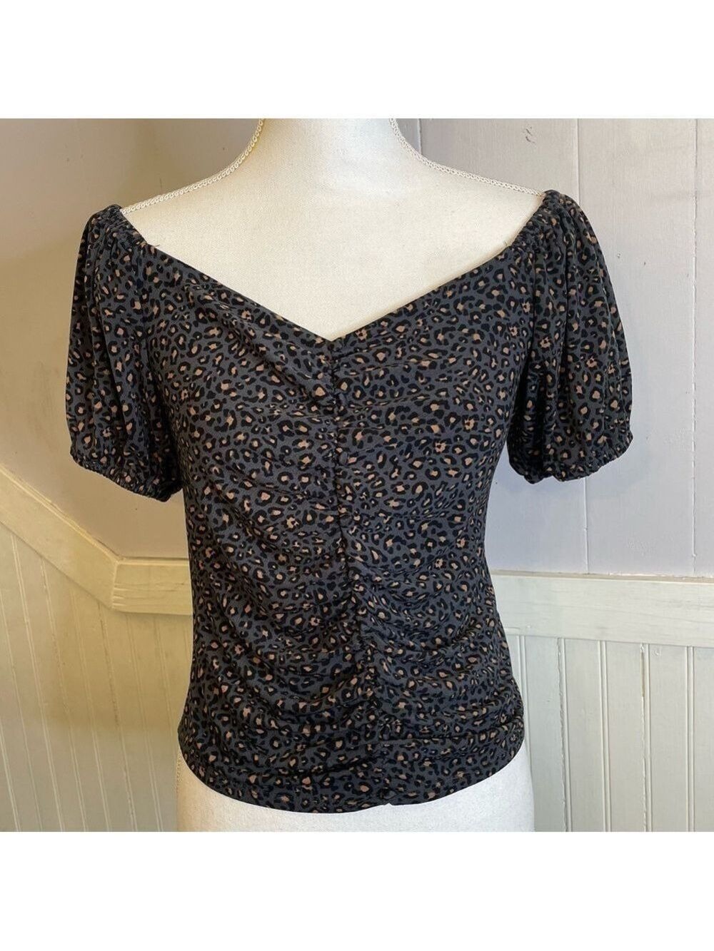 Express Ruched Off-Shoulder Blouse size medium - Picture 6 of 16